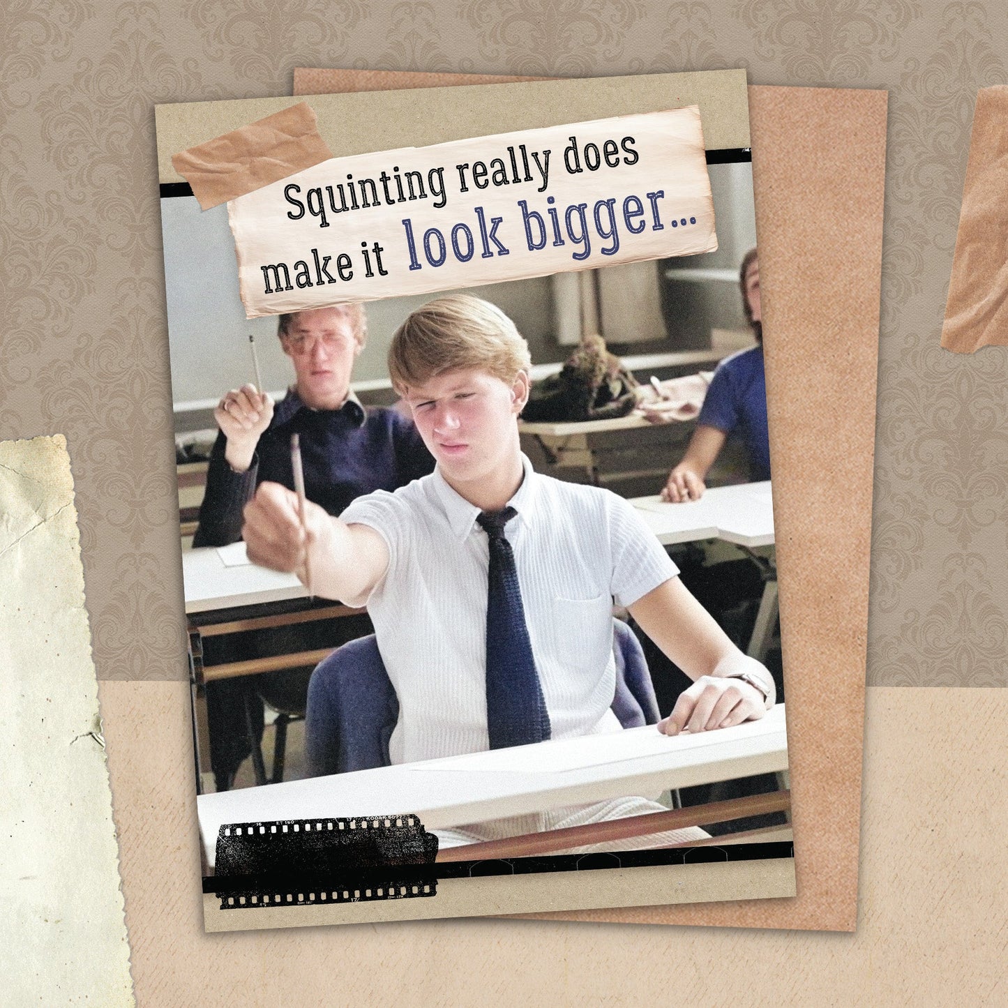 7865-TROU0225 | BD/Squinting